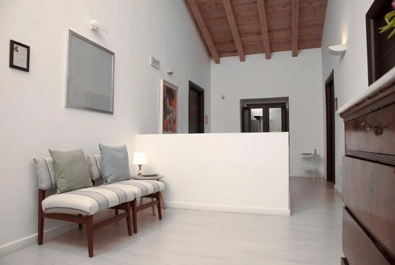 Bookbreakfast Bed & Breakfast Terme Vigliatore 2*,  İtalya